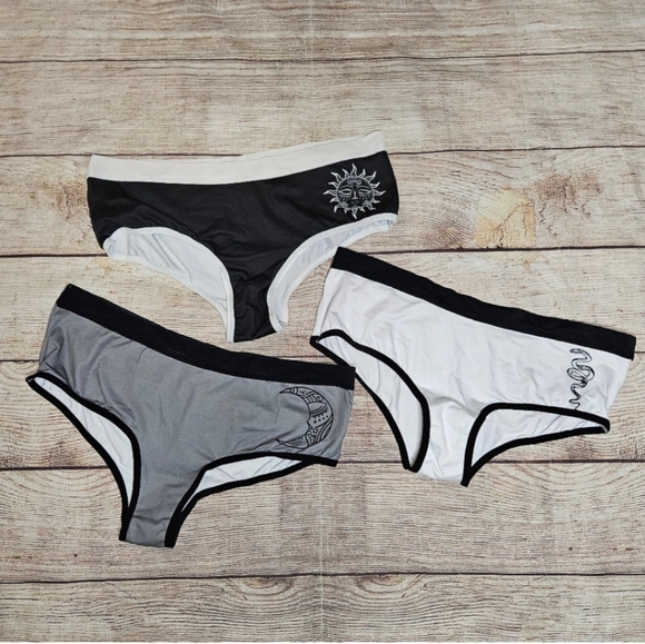 Romwe gothic boho celestial hipster panties - Picture 1 of 6